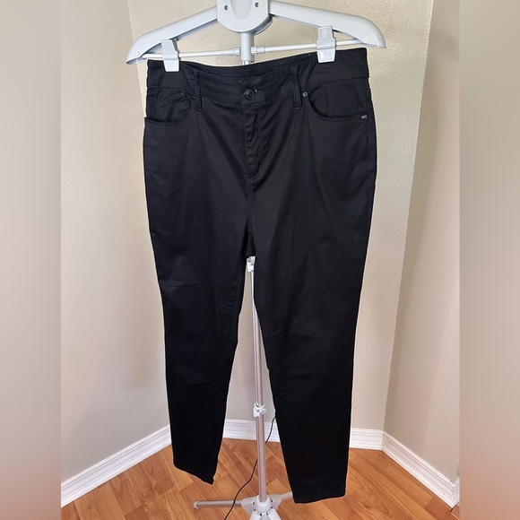 Chico's Black Slim Jeans Classic Style - Picture 1 of 6